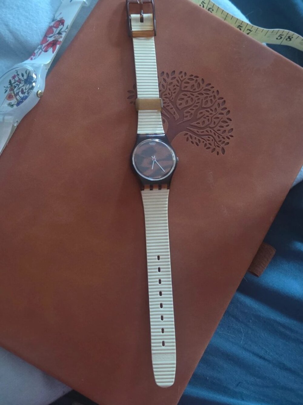 SWATCH Borgo Nuovo ivory color bands and brown face. 1993 Great shape no case